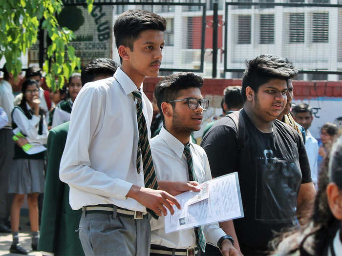 cbse: CBSE Board Exam 2021: एग्जाम के लिए रहें तैयार! सीबीएसई 12वीं क्लास  का प्रश्न बैंक जारी, ये है अपडेट - cbse board exam 2021: class 12 question  bank download link and