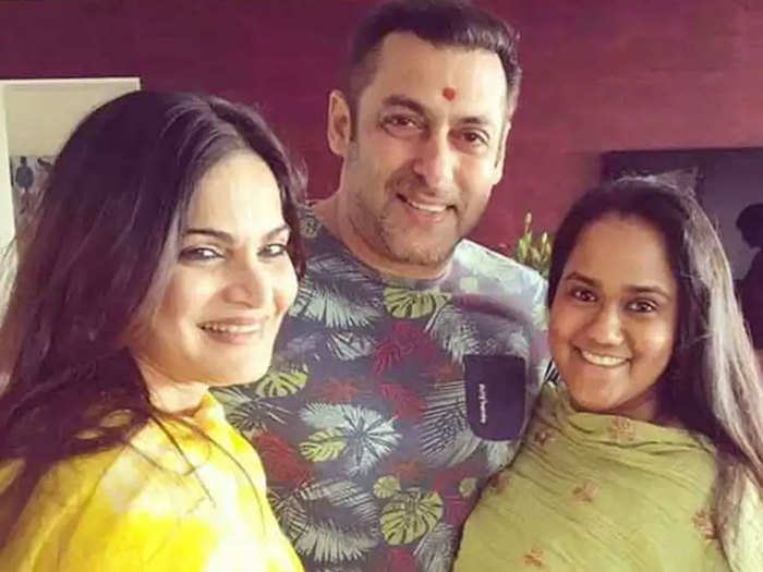 salman khan sisters corona postive: Salman Khan sisters Arpita Khan Sharma  and Alvira Khan Agnihotri: सलमान खान ने अपने दोनों बहन के कोरोना पॉजिटिव  होने की जानकारी दी है। - Navbharat Times