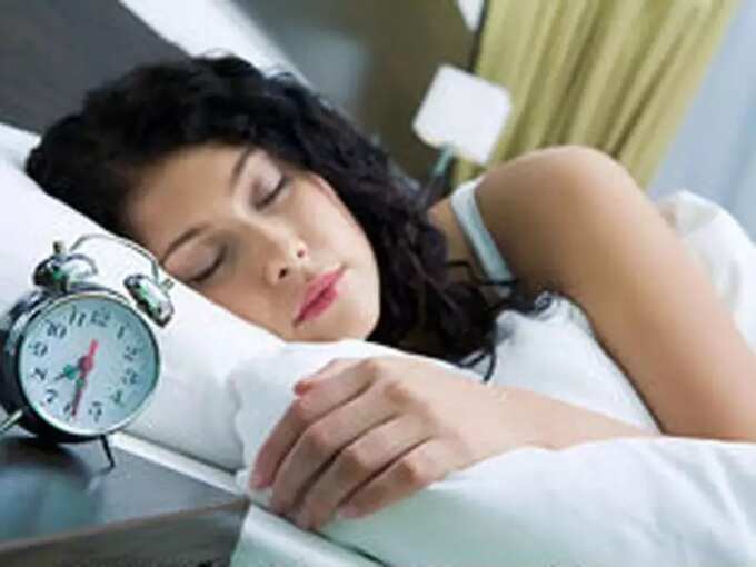 reason for late periods after marriage: திருமணத்துக்கு பிறகு ஒழுங்கற்ற மாதவிடாய் , காரணங்கள் இதில் ஒன்றாக இருக்கலாம்! - causes of irregular periods after marriage in tamil 8 samayam tamil Tamil News Spot
