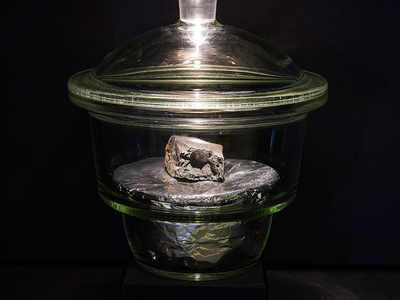 Winchcombe Meteorite: करोड़ों में कीमत, म्यूजियम में सजा...ब्रिटेन में गिरा यह उल्कापिंड आखिर क्यों है इतना खास? 