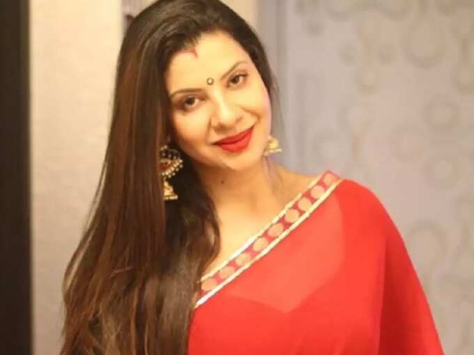 Sambhavna Seth: கொரோனாவால் பாதிக்கப்பட்ட என் தந்தையை கொன்றுவிட்டனர்: மருத்துவமனை மீது நடிகை புகார் - my father was clinically murdered: says actress sambhavna seth 3 samayam tamil Tamil News Spot
