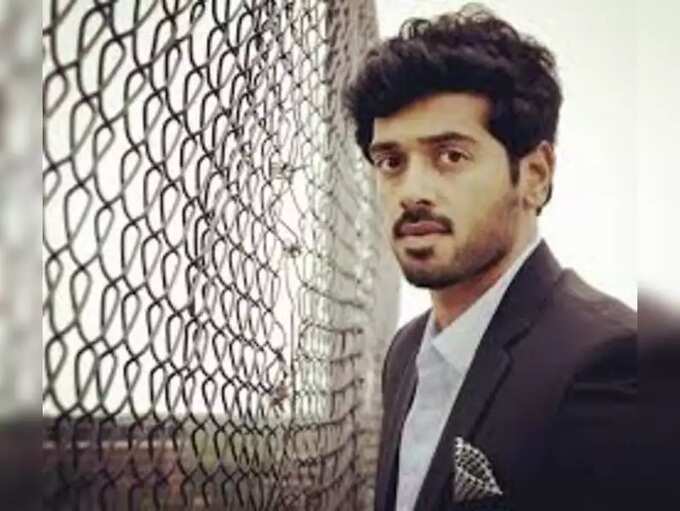 ashwin kakamanu: தடுப்பூசி போட்டதால் தப்பித்தேன்: கொரோனாவுடன் போராடிய அஜித் பட நடிகர் - ashwin kakamanu describes his battle with covid 19 4 samayam tamil Tamil News Spot
