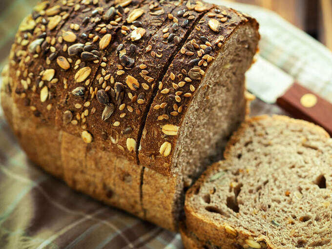 bread for weight loss in tamil: எடையை வேகமா குறைக்கணும்னா எந்த பிரட் பெஸ்ட்... வெள்ளையா, பிரௌனா, மல்டி கிரெய்னா? - white, brown, or multigrain - which is the best bread for weight loss in tamil 5 samayam tamil Tamil News Spot