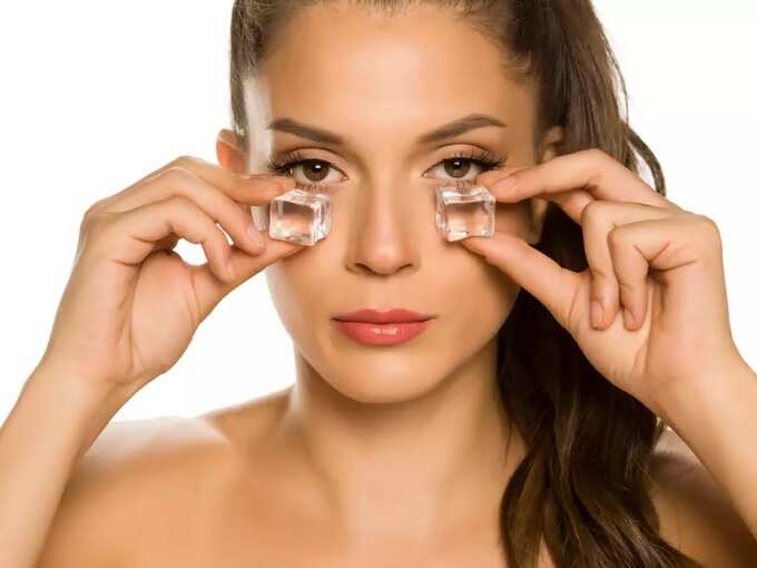 how to use ice cubes for skin: வெயில் : முகத்துக்கு ஐஸ் க்யூப் போட்டா இவ்ளோ பிரச்சனை தீரும், இப்படி யூஸ் பண்ணுங்க, ஆண்களும் தான்! - what are the benefits of ice cubes for skin during summer 7 samayam tamil Tamil News Spot