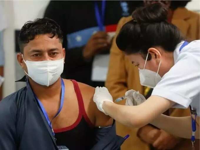 Coronavirus and Pneumonia: கொரோனா நோயாளிகளுக்கு நிமோனியா, அறிகுறிகள், ஆபத்துகள், தீர்வுகள், தவிர்க்கும் வழிமுறைகள்! - does pneumonia attack for covid tested positive people 6 samayam tamil Tamil News Spot