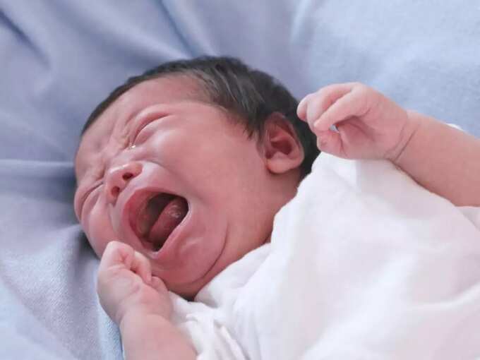 how do treat ear infection for babies: குழந்தைக்கு காது வலியா விரைவாக குறைய தாமதிக்காமல் இந்த கைவைத்தியம் செய்யுங்கள்! - natural remedies to control ear infection in kids 7 samayam tamil Tamil News Spot