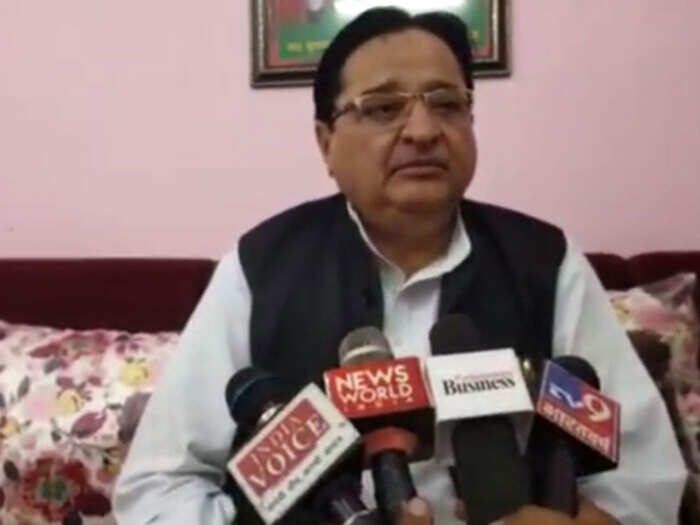एसपी सांसद डॉ एसटी हसन एसपी सांसद डॉ एसटी हसन