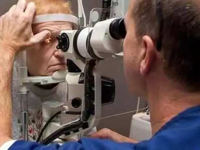 what is Computer Vision Syndrome: கம்ப்யூட்டர் வேலை: கம்ப்யூட்டர் விஷன் சிண்ட்ரோம் அறிகுறி, காரணங்கள், தவிர்க்கும் வழிமுறைகள்! - causes symptoms and treatment of computer vision syndrome 3 samayam tamil Tamil News Spot