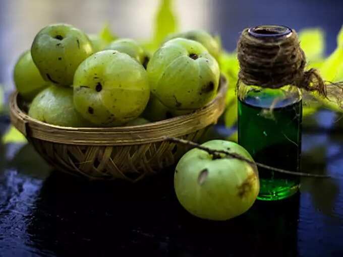 how to prevent hair fall in tamil: முடி கொட்டவே கூடாதா, எளிமையா கிடைக்கும் இந்த மூலிகைகள் இப்படி பயன்படுத்துங்க! ஆண்களும்! - best herbs to prevent hair fall 4 samayam tamil Tamil News Spot