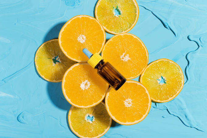 vitamin C benefits: சருமப் பராமரிப்பில் வைட்டமின் சி ஏன் முக்கியமான ஒன்றாக கருதப்படுகிறது? - why vitamin c has become the important word in beauty and healthy 4 samayam tamil Tamil News Spot