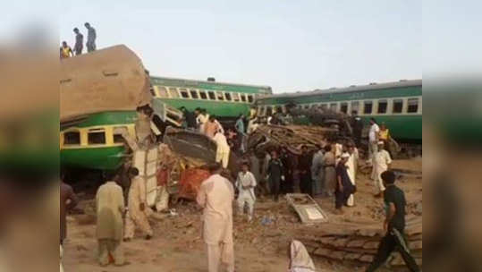 Pakistan train accident पाकिस्तानमध्ये भीषण रेल्वे अपघात; दोन ट्रेनची धडक, ३० ठार व ५० हून अधिक जखमी