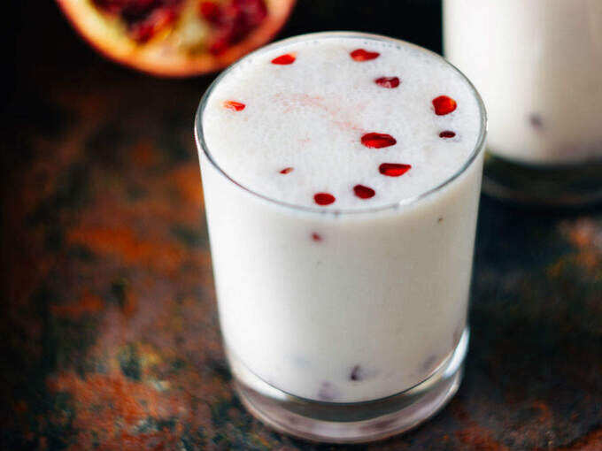lassi drink benefits: தயிரை லஸ்ஸி செய்து சாப்பிடுவது ஆரோக்கியமானதா?... என்னென்ன நன்மைகள் கிடைக்கும்... - lassi health benefits: 6 reasons why you must enjoy this traditional drink 8 samayam tamil Tamil News Spot