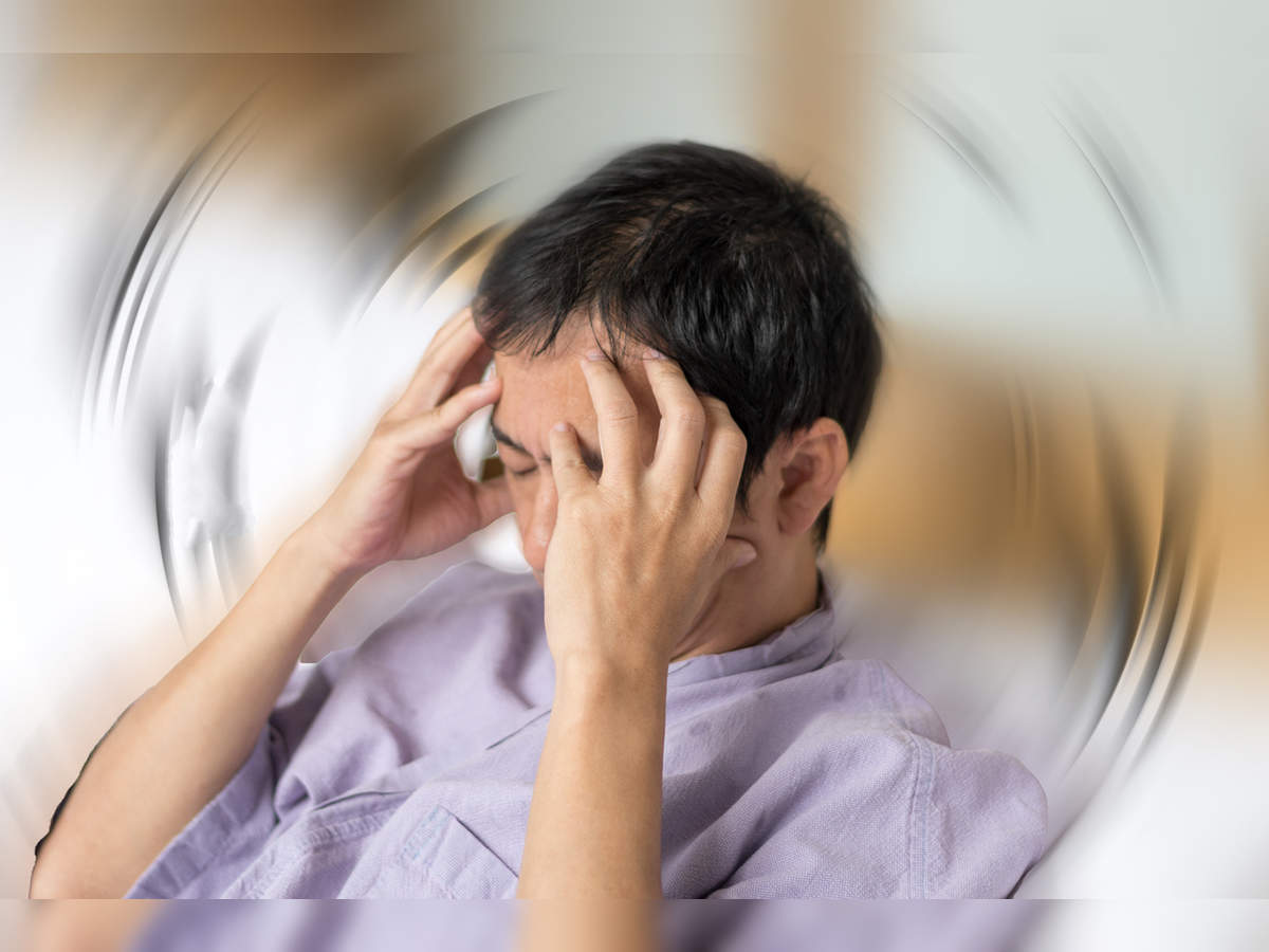 Dizziness Symptoms ర గ య లర గ కళ ళ త ర గ త న న య ఇద త ల స క డ What Is The Most Common Causes Of Dizziness And Symptoms Treatment All Details Samayam Telugu