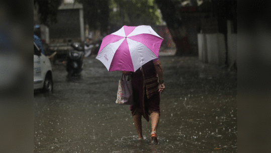 मुंबईत पाऊस थांबला पण ढगाळ वातावरण कायम, हवामान खात्याकडून ऑरेंज अलर्ट