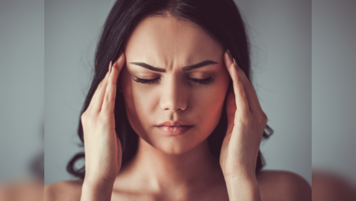 Headache remedies : डोकेदुखीपासून मिळेल अगदी २ मिनिटांत आराम, फक्त ‘या’ पद्धतीने दाबा डोकं! 