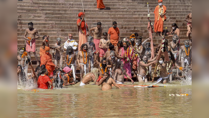 हरिद्वार कुंभमेळ्यातील करोना चाचणी घोटाळ्यानं अनेकांना धडकी 