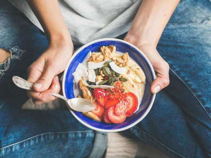 remedies for bloating: வயிறு எப்பவும் வீங்கின மாதிரியே இருக்கா... இதோ அதற்கான எளிய தீர்வுகள்... - 7 simple and effective ways to reduce bloating 7 samayam tamil Tamil News Spot