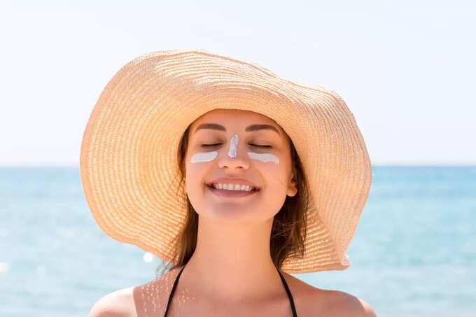 best skin care tips for 30s: 30 வயசானாலும் நீங்க ஸ்மார்ட்டா தான் இருக்கீங்கன்னு சொல்லணுமா, இதை ஃபாலோ பண்ணுங்க! - how to get clear skin naturally at 30 s in tamil, 4 samayam tamil Tamil News Spot