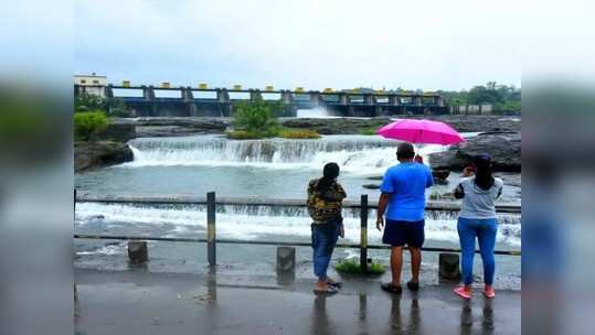 पुण्यात पर्यटकांनी दिवसभरात भरला ४७ हजार रुपयांचा दंड