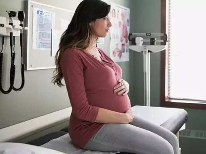 Benefits Of Eating Dates During Pregnancy And How Many Dates To Eat Per Day In Pregnancy - नवव्या महिन्यात ‘हा’ घरगुती पदार्थ खाल्ल्याने होते नॉर्मल डिलिव्हरी? ट्राय करण्यापूर्वी जाणून घ्या तज्ज्ञांचं मत | Maharashtra Times