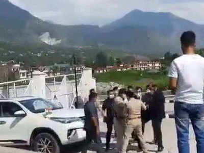 Himachal Pradesh News: कुल्लू में पुलिस अफसरों में हुई थी हाथापाई, 3 दिन के भीतर हिमाचल CM को रिपोर्ट देंगे डीजीपी 