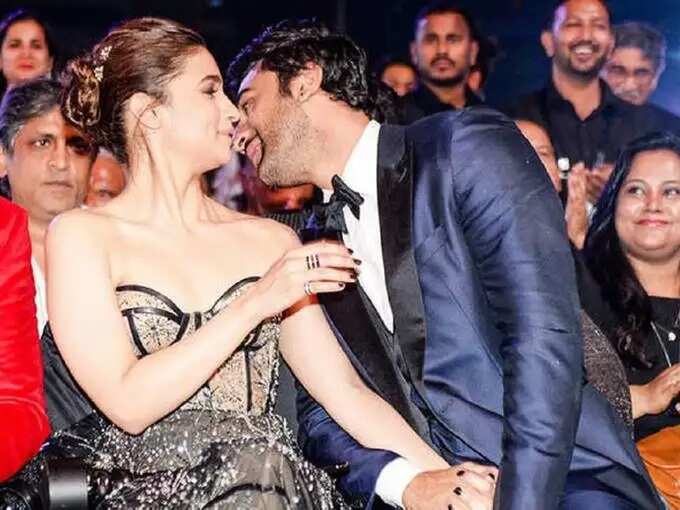Ranbir Kapoor Katrina Kaif Breakup Story: रणबीरसोबत ब्रेकअप झाल्यानंतर मनाने खचलेल्या कतरिनाला करावा लागला 'या' गोष्टींचा सामना, होतात खूप यातना - actress katrina kaif talked about her breakup with actor ranbir kapoor how to deal with heartbreak and depression