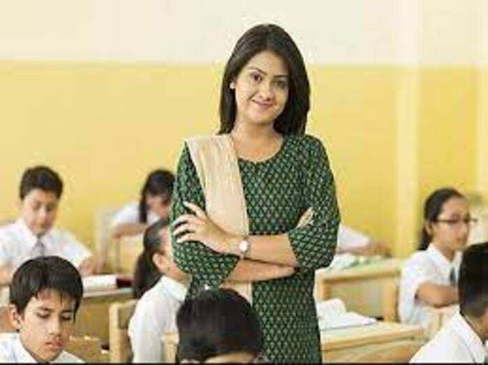 up 69000 shikshak bharti latest news: teacher bharti 69000 latest news : 69000 शिक्षक भर्ती ताजा समाचार - Navbharat Times