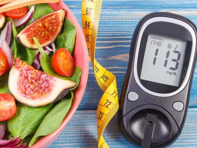 What Should Be The Blood Sugar Level After A Meal And How To Check Blood Sugar - Blood Sugar Level : जेवणानंतर ब्लड शुगर किती असावी? अशाप्रकारे तपासा रक्तातील साखरेचं प्रमाण | Maharashtra Times