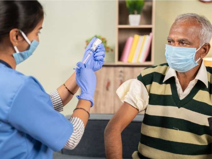 can delta variant infect vaccinated people: Delta Plus : वॅक्सिन घेतलेले लोक देखील होत आहेत 'या' भयंकर विषाणूचे शिकार! कोणाला आहे सर्वाधिक धोका?
