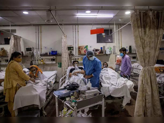 A Picture and its Story: Witnessing COVID chaos in Indias hospitals, graveyards and crematoriums