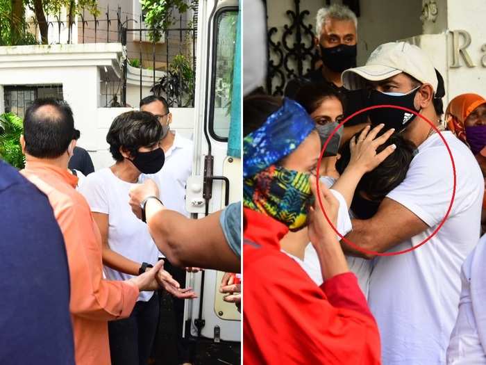 Raj Kaushal Funeral: Mandira Bedi Broke Down At Her Husband Raj Kaushal&#39;s Funeral Actor Ronit Roy Consoled - पति राज कौशल को विदाई देते हुए फूट-फूटकर रोईं मंदिरा बेदी, रॉनित रॉय ने