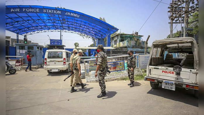 भारत सर्व प्रमुख लष्करी तळांवर अँटी ड्रोन यंत्रणा तैनात करणार, जम्मूतील हल्ल्यानंतर सतर्क