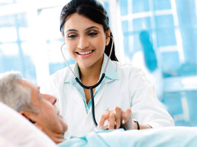 happy national doctors day 2021: National Doctor's Day: डॉक्टरांच्या ‘या’ ४ सल्ल्यांचं करा तंतोतंत पालन, इम्युनिटी वाढेल व करोनापासूनही होईल बचाव!