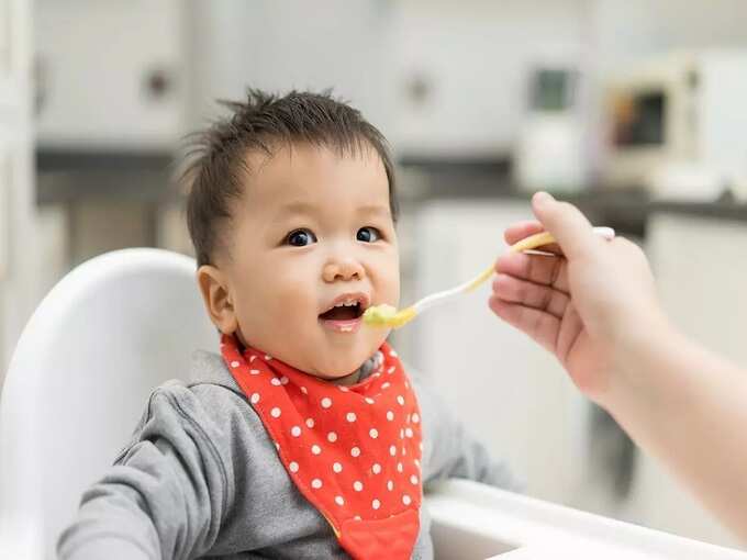 1 year baby diet: १ वर्षाच्या मुलांना आठवडाभर द्या ‘हे’ खास खाद्यपदार्थ, उंची व वजन वाढीला लागणार नाही ब्रेक