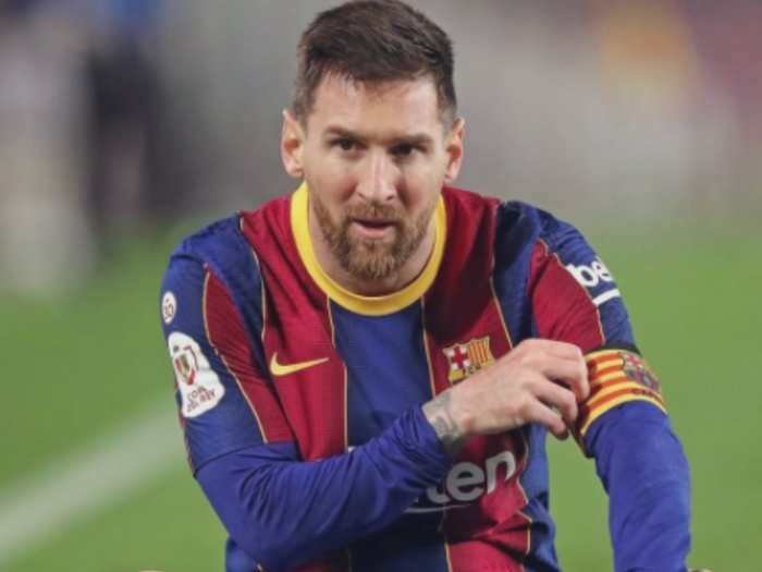 Lionel Messi Barcelona Fc ल य नल म स क नए क लब क तल श य 3 क लब उठ सकत ह मह न स ट र इकर क भ र भरकम खर च Lionel Messi Could Join Paris Saint Germain Manchester City