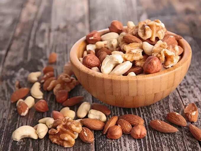 Hair growth tips: Hair Growth Tips : मेहनत न करताच होतील लांबसडक केस, फक्त दिनक्रमामध्ये करा ‘हे’ ५ बदल