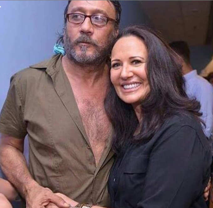 When Jackie Shroff's wife Ayesha did such a beating of goons, the actors  were scared to see – Jsnewstimes
