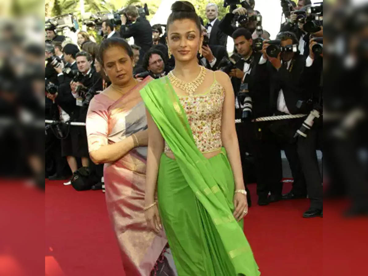 Cannes फिल्म फेस्टिवल: जब-जब रेड कार्पेट पर लोगों को बिल्कुल पसंद नहीं आईं  ऐश्वर्या राय बच्चन -