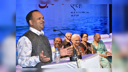 bhimrao panchale paid homage to poet naniwadekar'गज़लेचा स्थायीभाव आज लोप पावला'; गज़लनवाज़ भीमराव पांचाळेंनी नानिवडेकरांना वाहिली श्रद्धांजली