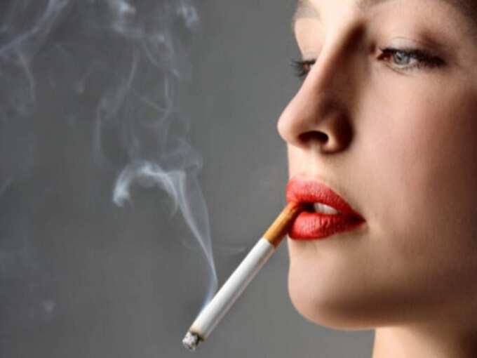dark lips reasons in tamil: Dark Lips: ரோஸி லிப்ஸ் வளர வளர ஏன் கருப்பா மாறிடுது. இந்த 5 விஷயந்தான் காரணம், இனியும் செய்யாதீங்க! 5 samayam tamil Tamil News Spot