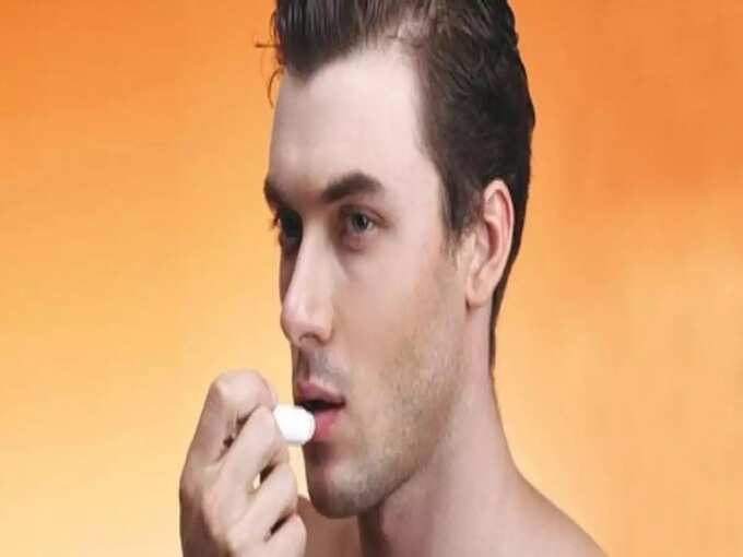 dark lips reasons in tamil: Dark Lips: ரோஸி லிப்ஸ் வளர வளர ஏன் கருப்பா மாறிடுது. இந்த 5 விஷயந்தான் காரணம், இனியும் செய்யாதீங்க! 4 samayam tamil Tamil News Spot