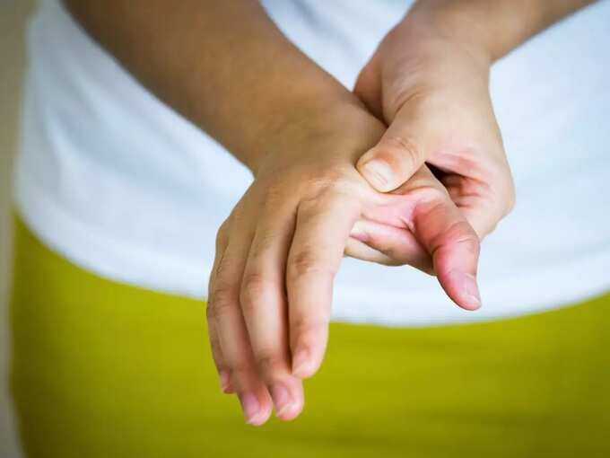rheumatoid arthritis symptoms in tamil: Arthritis : எச்சரிக்கை, நடக்கும் போது வேலை செய்யும் போது மூட்டுகளில் சத்தம் வந்தால் அலட்சியம் வேண்டாம்! 4 samayam tamil Tamil News Spot
