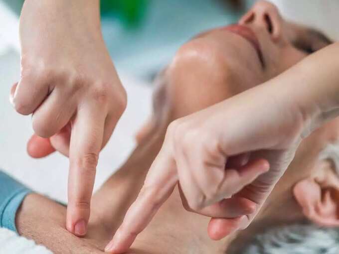 benefits of nasya treatment in tamil: 30 நோய்களுக்கு மேல் குணப்படுத்தும் நஸ்யம் ஆயுர்வேத சிகிச்சை! யாருக்கு, எப்போது, எப்படி? 4 samayam tamil Tamil News Spot