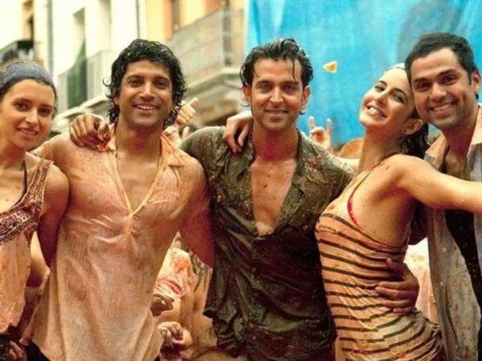 Zindagi Na Milegi Dobara 10 Years Of Zindagi Na Milegi Dobara Hrithik Roshan Farhan Akhtar Katrina Kaif Abhay Deol Shares Behind The Scenes Moments 10 Years Of Zindagi Na Milegi Dobara र त क फरह न कटर न