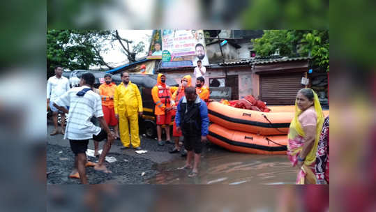 मुंबईत पावसाचा हाहाकार Live: मुख्यमंत्र्यांनी बोलावली वरिष्ठ अधिकाऱ्यांची बैठक