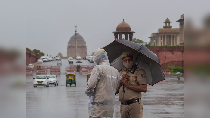 दिल्लीला ड्रोन हल्ल्याचा धोका, सुरक्षा यंत्रणेकडून पोलिसांना सतर्कतेचा इशारा