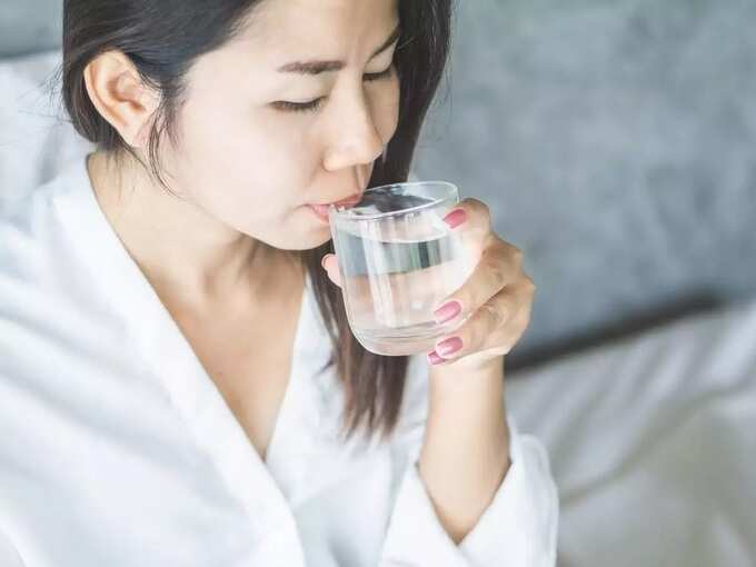 best time to dirnk water in tamil: சாப்பிடறதுக்கு முன்னாடி, சாப்பிட்ட பின்னாடி தண்ணி குடிக்க கூடாது, எப்ப குடிக்கணும், எது நல்லது தெரியுமா? 7 samayam tamil Tamil News Spot
