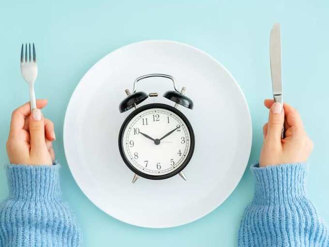 what is water fasting in tamil: நீர் உண்ணாவிரதம் : யாருக்கு நல்லது, யார் தவிர்க்கணும், எப்படி இருப்பது, பலன் என்ன தெரிஞ்சுக்கங்க! 10 samayam tamil Tamil News Spot
