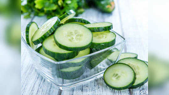 <strong>Cucumber : </strong>चुकूनही दिवसातील ‘या’ वेळी करू नका काकडीचे सेवन अन्यथा होऊ शकते गंभीर नुकसान, या लोकांना आहे जास्त धोका!<sup></sup>