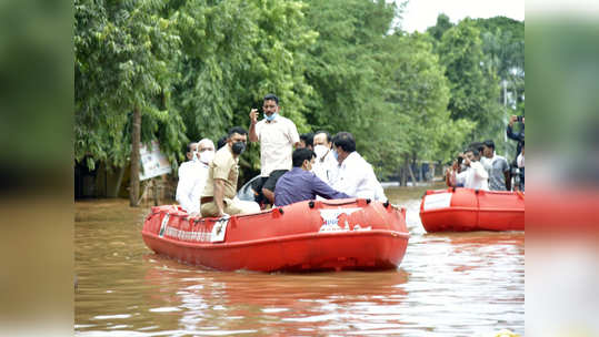 पूर ओसरला पण व्यापाऱ्यांच्या डोळ्यात पणी, सांगलीत दीड हजार कोटींचे नुकसान